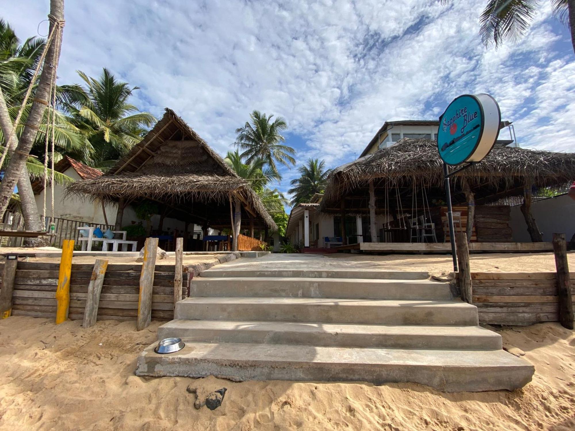Hotel Sapphire Blue Hikkaduwa Exterior foto